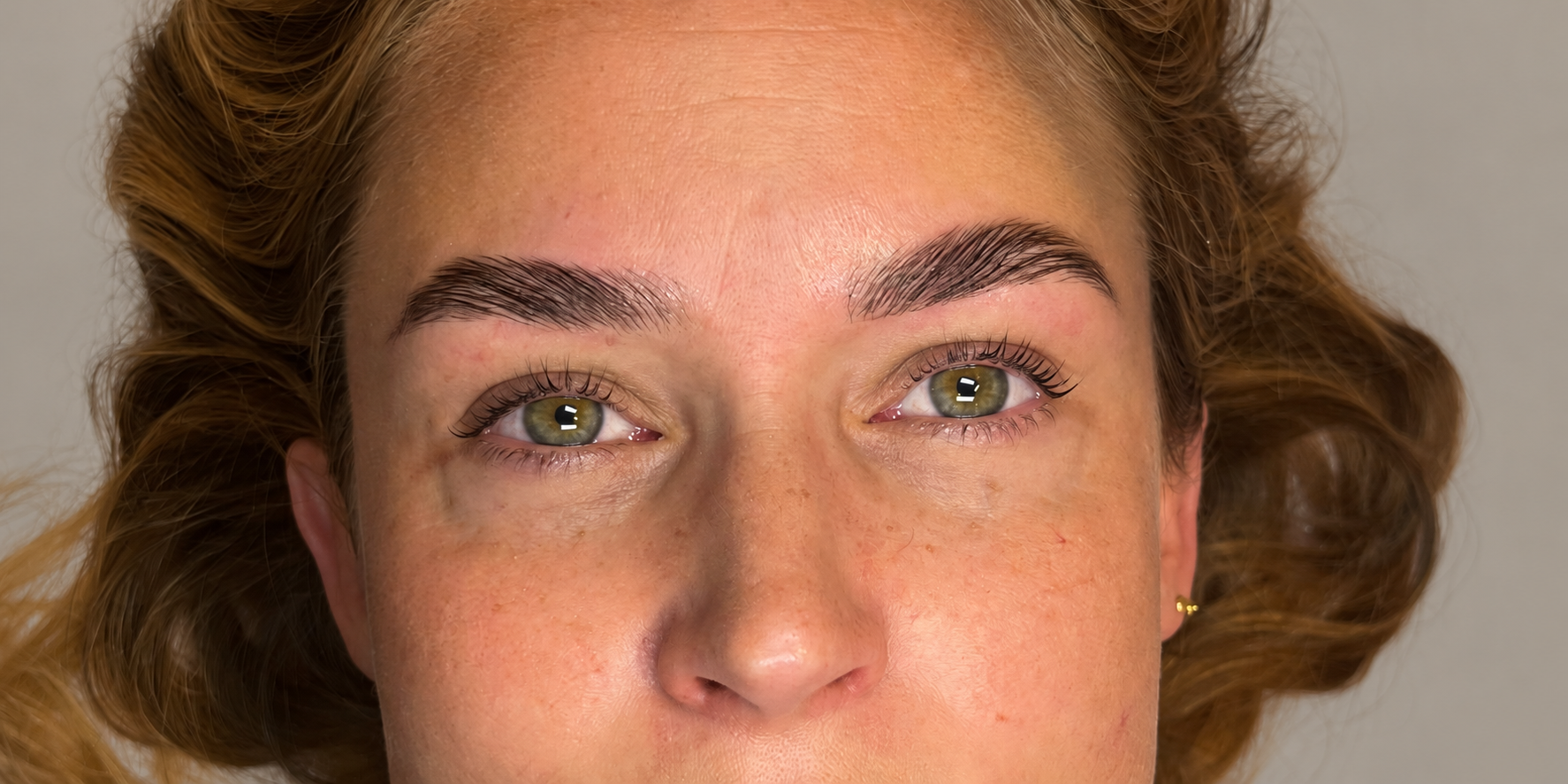 Brow Lamination hos SKÖN – kundebillede 3 med fokus på bryn og øjne