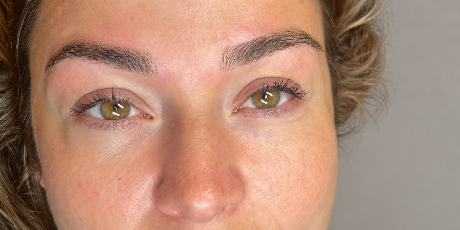 Lash Lamination hos SKÖN – kundebillede 3 med fokus på vipper og øjne