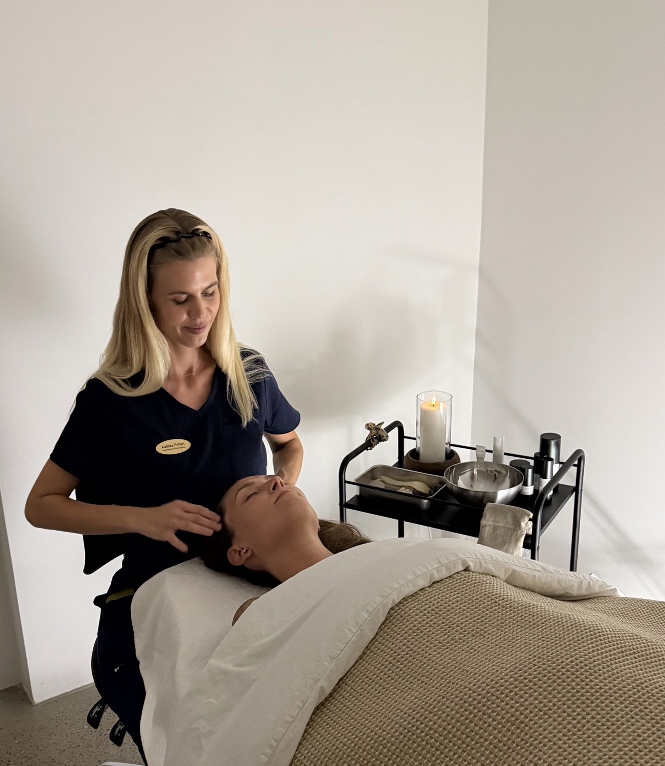 Ansigtsbehandling og massage hos SKÖN by Dreier